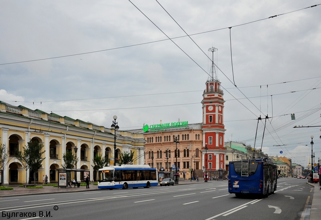 Санкт-Петербург, Тролза-5265.00 «Мегаполис» № 2517; Санкт-Петербург, ВМЗ-5298.01 «Авангард» № 2338; Санкт-Петербург — Троллейбусные линии и инфраструктура