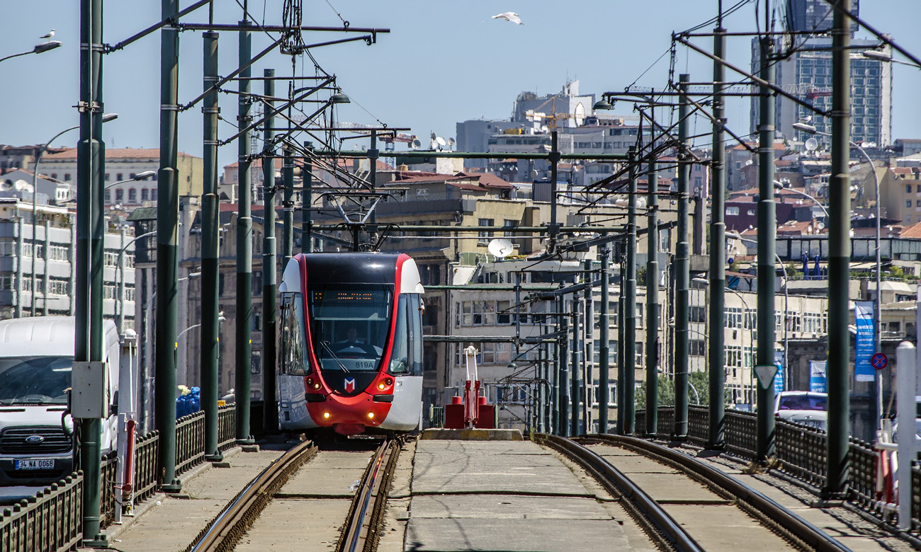 Isztambul, Alstom Citadis 304 — 819