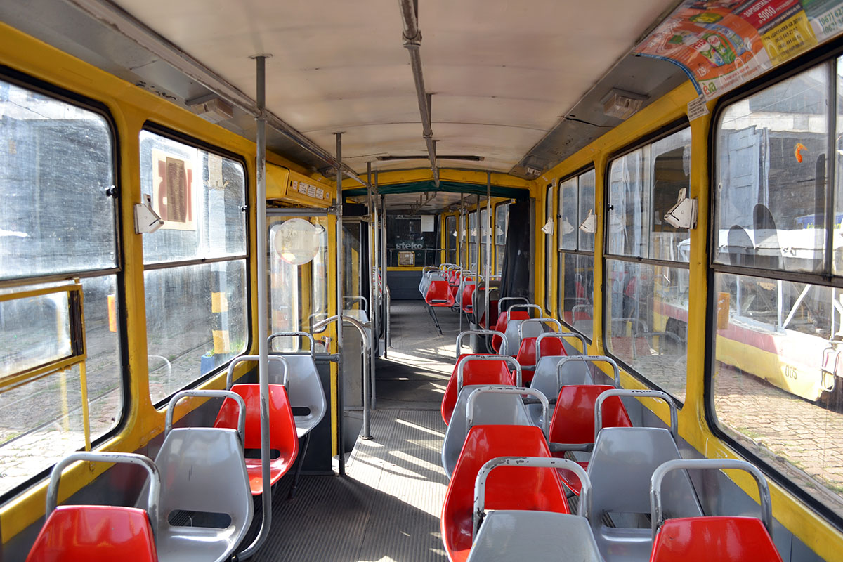 Львов, Tatra KT4SU № 1075