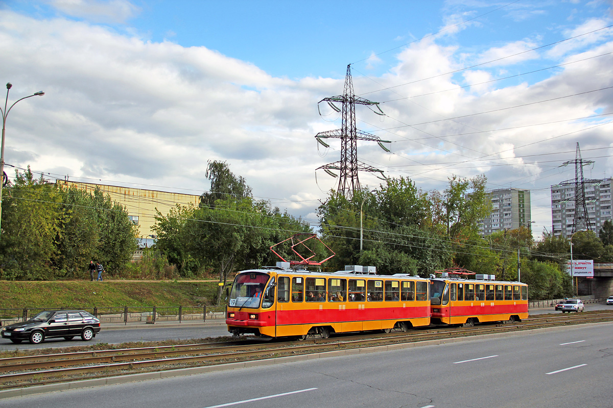 Екатеринбург, 71-403 № 828; Екатеринбург, 71-403 № 827