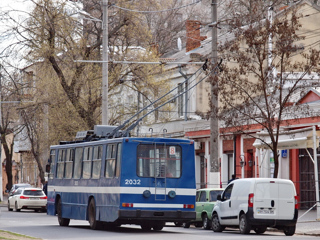 Одесса, ЮМЗ Т1Р (Т2П) № 2032