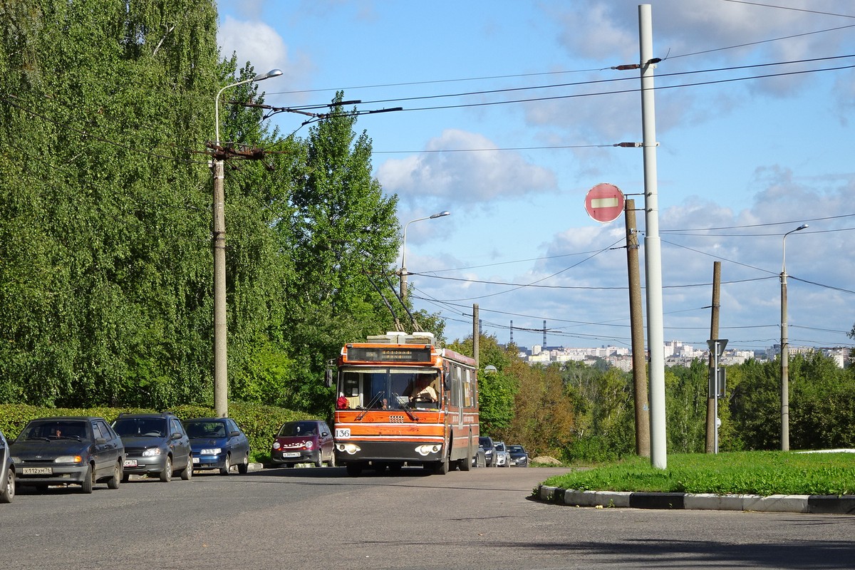 Ярославль, ЗиУ-682Г-016.02 № 136; Ярославль — Конечные станции и разворотные кольца — троллейбус