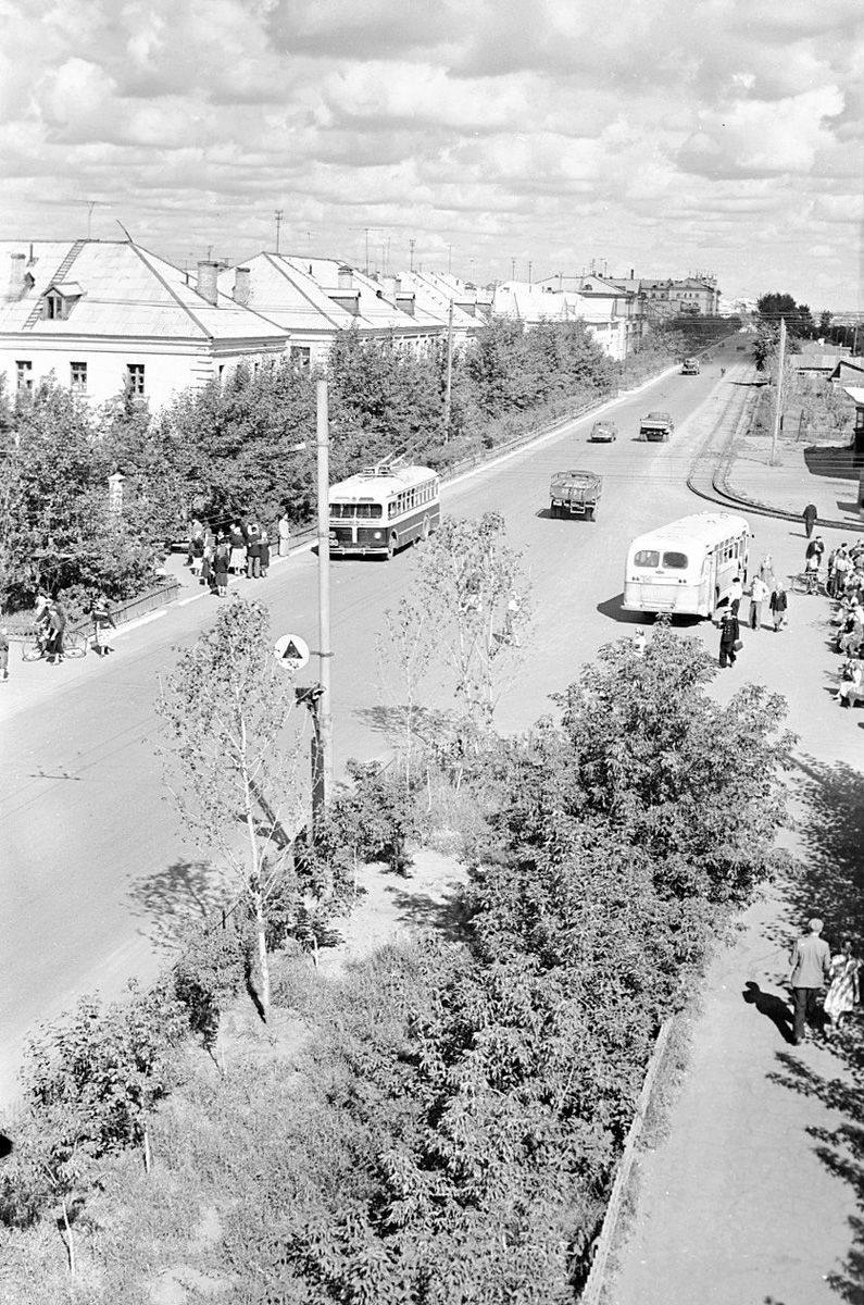 Омск, МТБ-82Д № 30; Омск — Закрытые трамвайные линии; Омск — Исторические фотографии