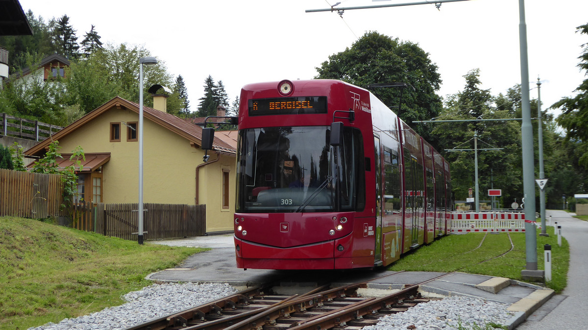 Инсбрук, Bombardier Flexity Outlook № 303