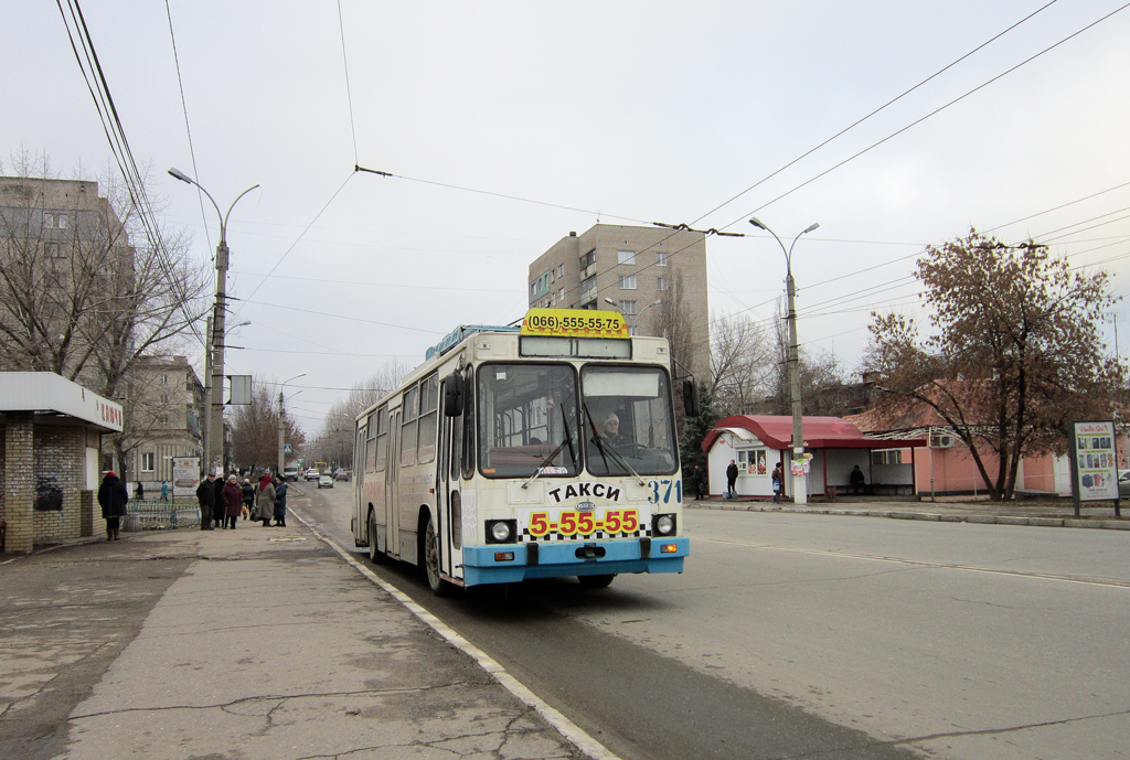 Alchevsk, YMZ T2 # 371