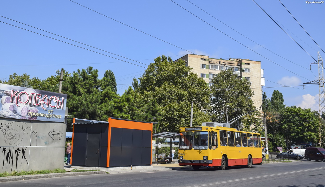 Одесса, ЮМЗ Т2 мод. 7 № 2044