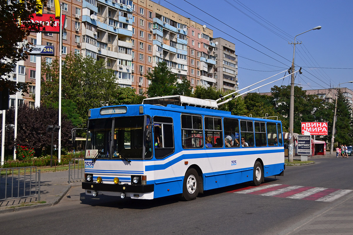 Днепр, ЮМЗ Т2 № 2525