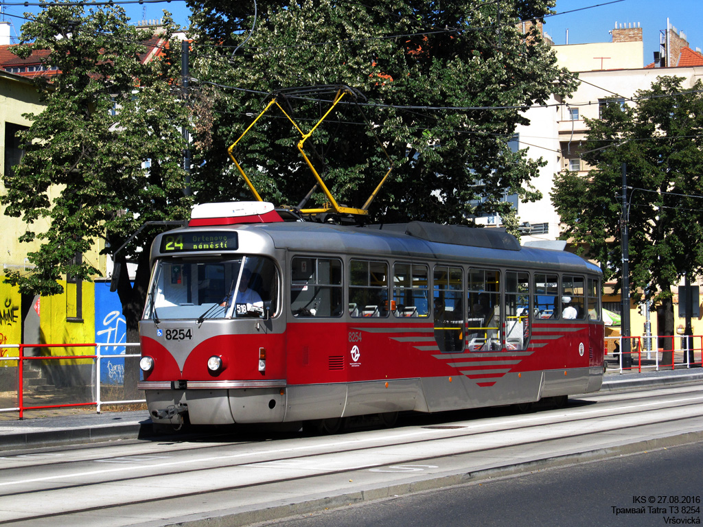 Прага, Tatra T3R.PLF № 8254