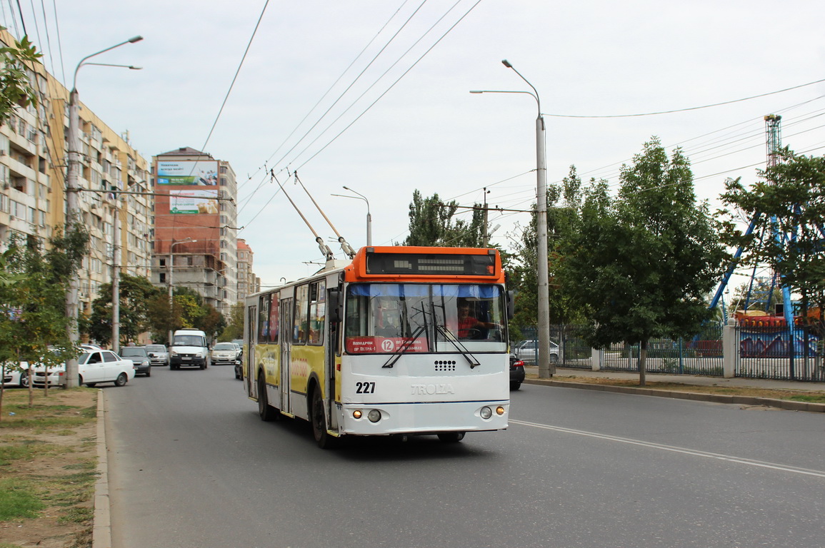 Махачкала, ЗиУ-682Г-016.05 № 227