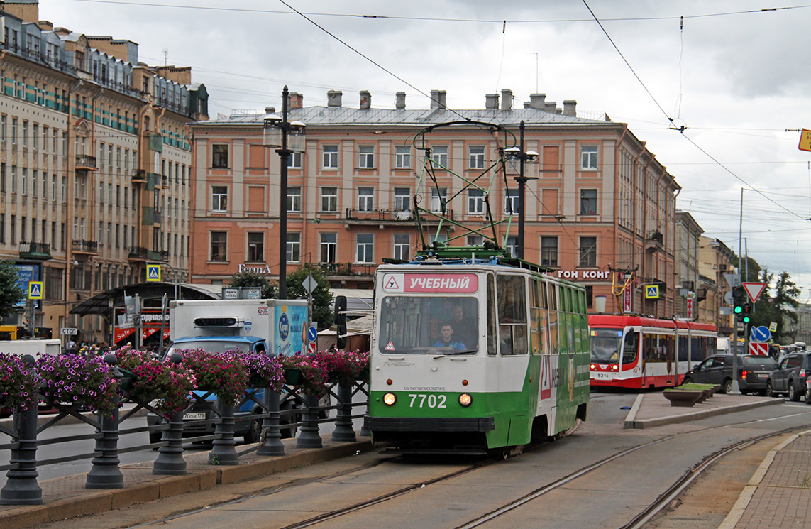 Санкт-Петербург, ЛМ-68М № 7702