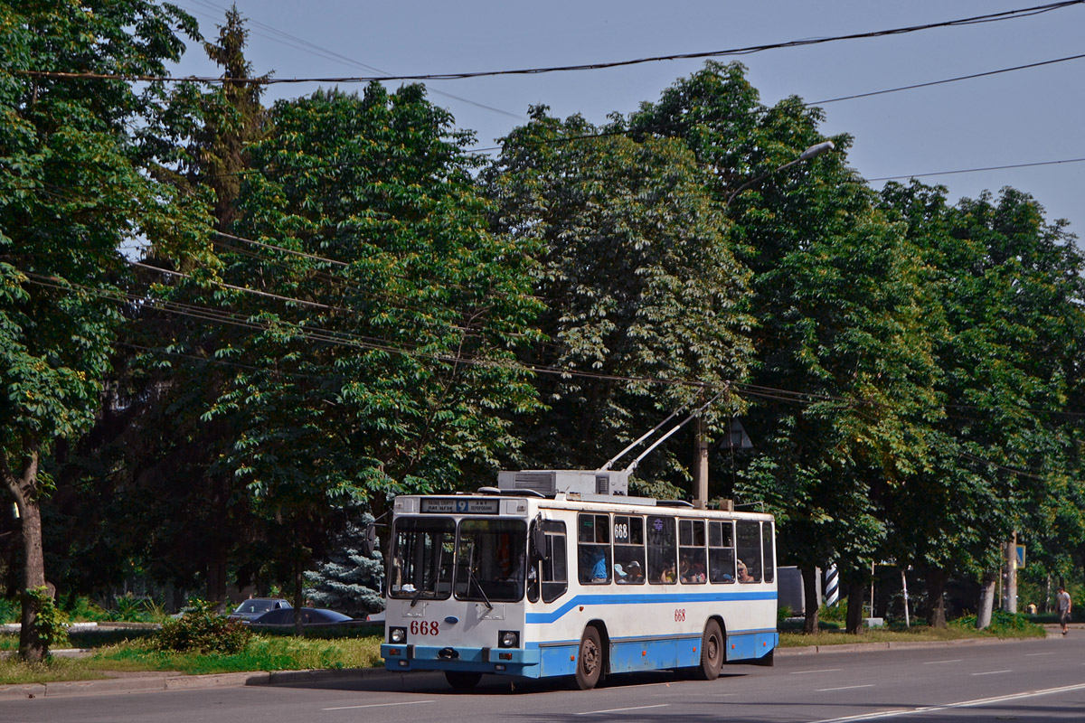 Кривой Рог, ЮМЗ Т2 мод. 7 № 668