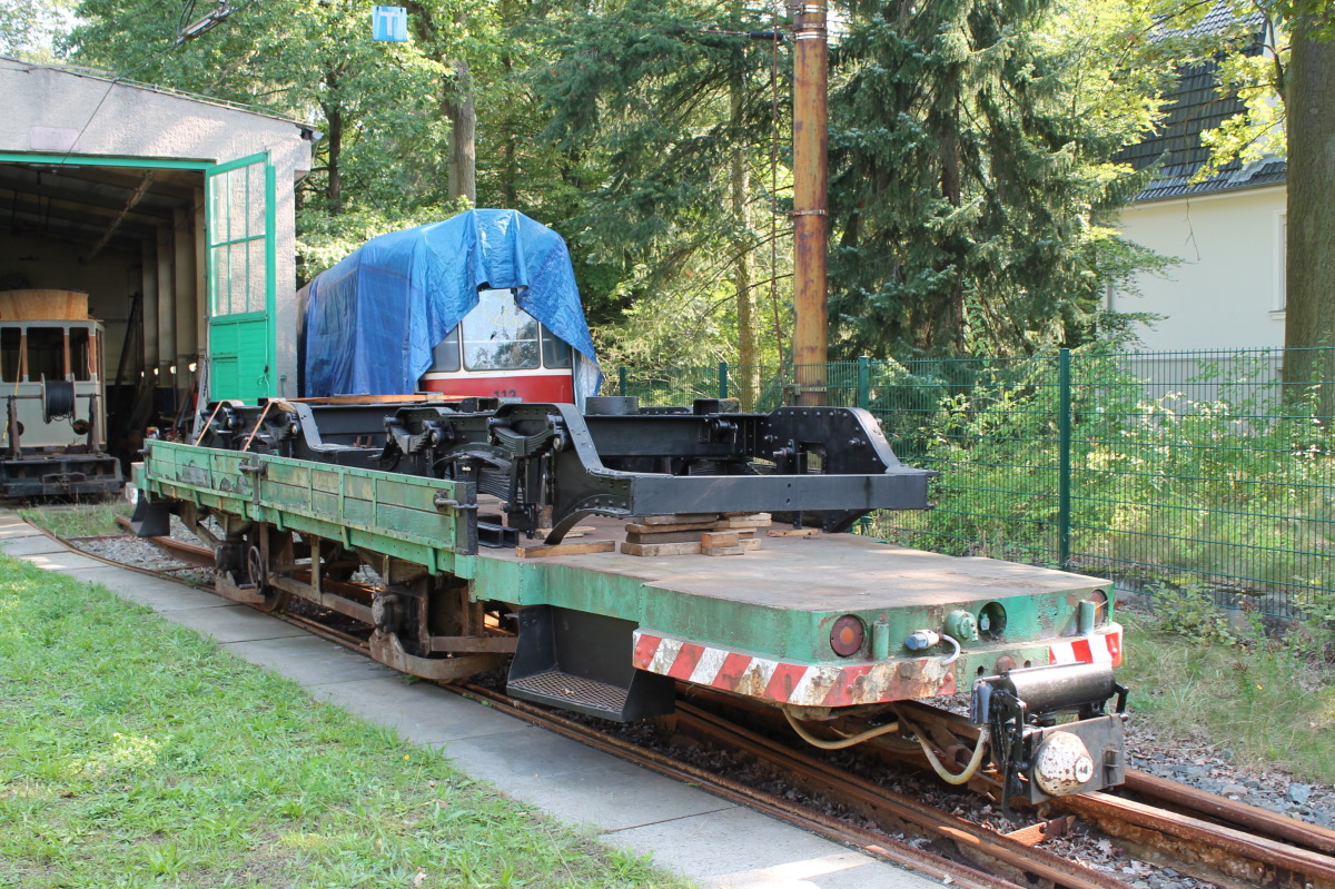 Шёнайхе – Рюдерсдорф, Двухосный прицепной Lindner № A94a; Шёнайхе – Рюдерсдорф — Юбилей: 50 лет историческому трамвайному вагону № 73 (10.09.2016)