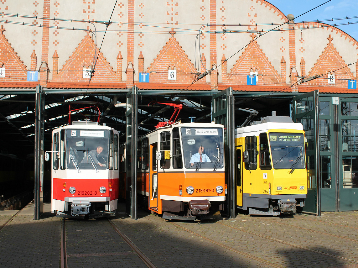 Берлин, Tatra KT4D № 219 282-8; Берлин, Tatra KT4D № 219 481-3; Берлин, Tatra KT4DM № 6166