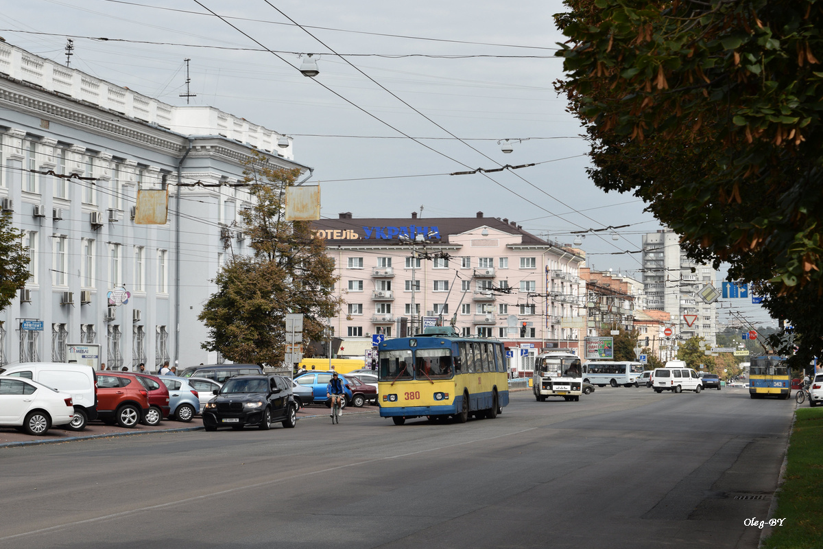 Чернигов, ЗиУ-682В [В00] № 380