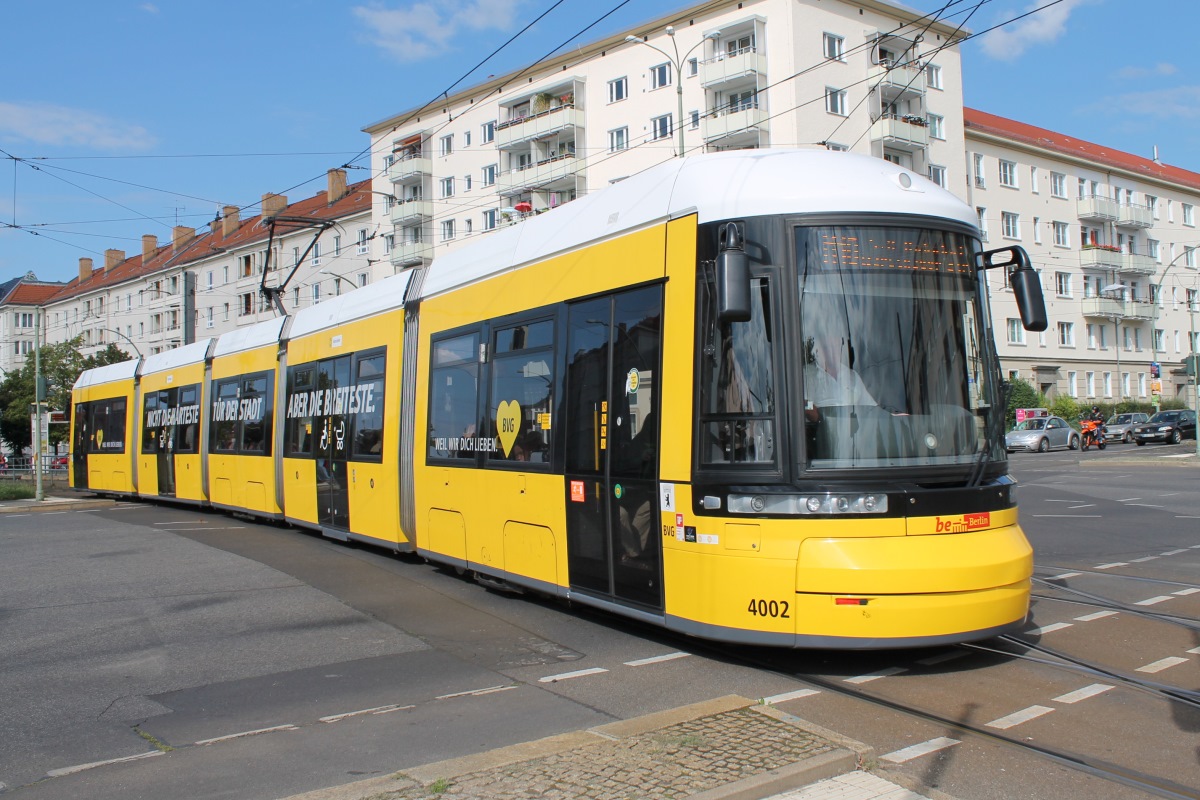 Berlin, Bombardier Flexity Berlin (GT6-08ZR/F6Z) N°. 4002