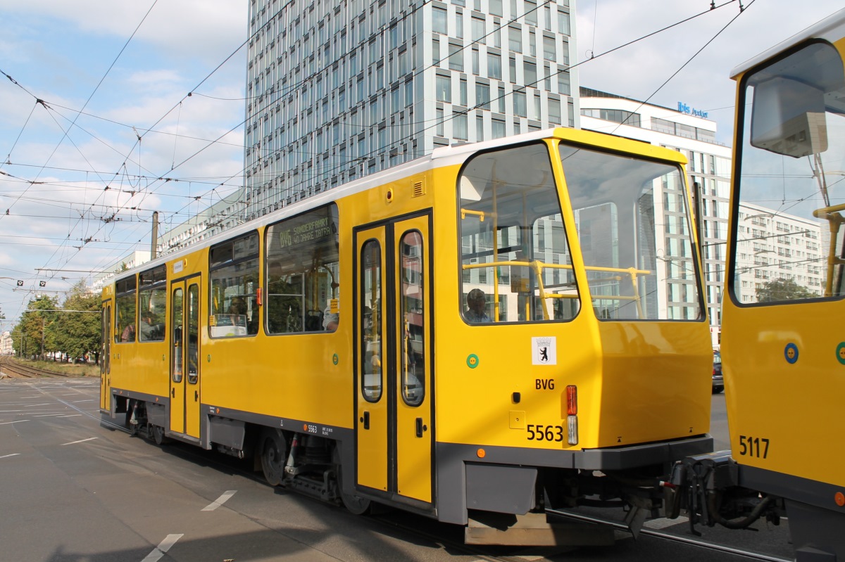 Берлін, Tatra B6A2M № 5563