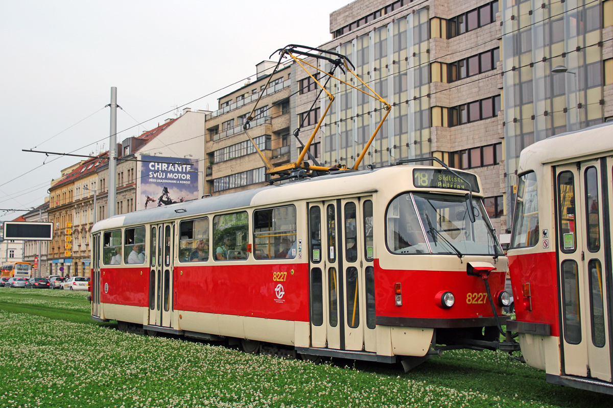 Прага, Tatra T3R.P № 8227