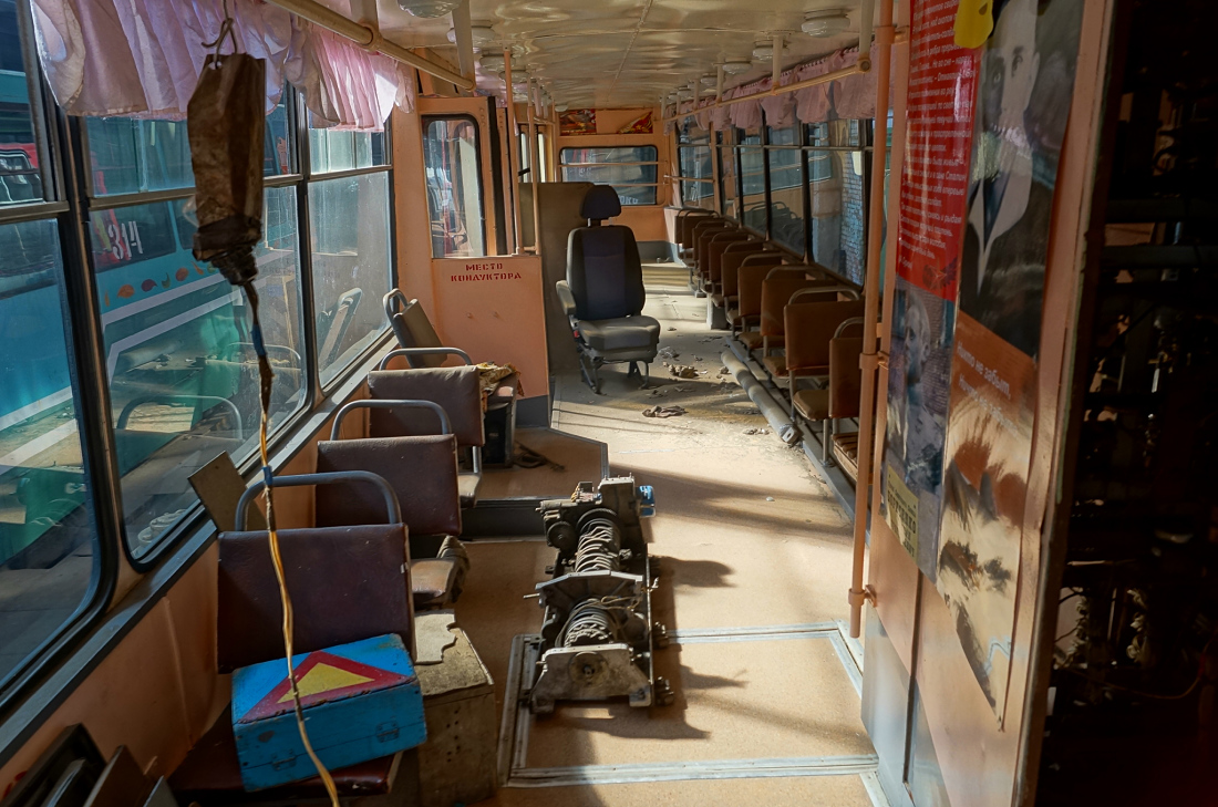 Владивосток, 71-132 (ЛМ-93) № 320; Владивосток — Тематические трамваи