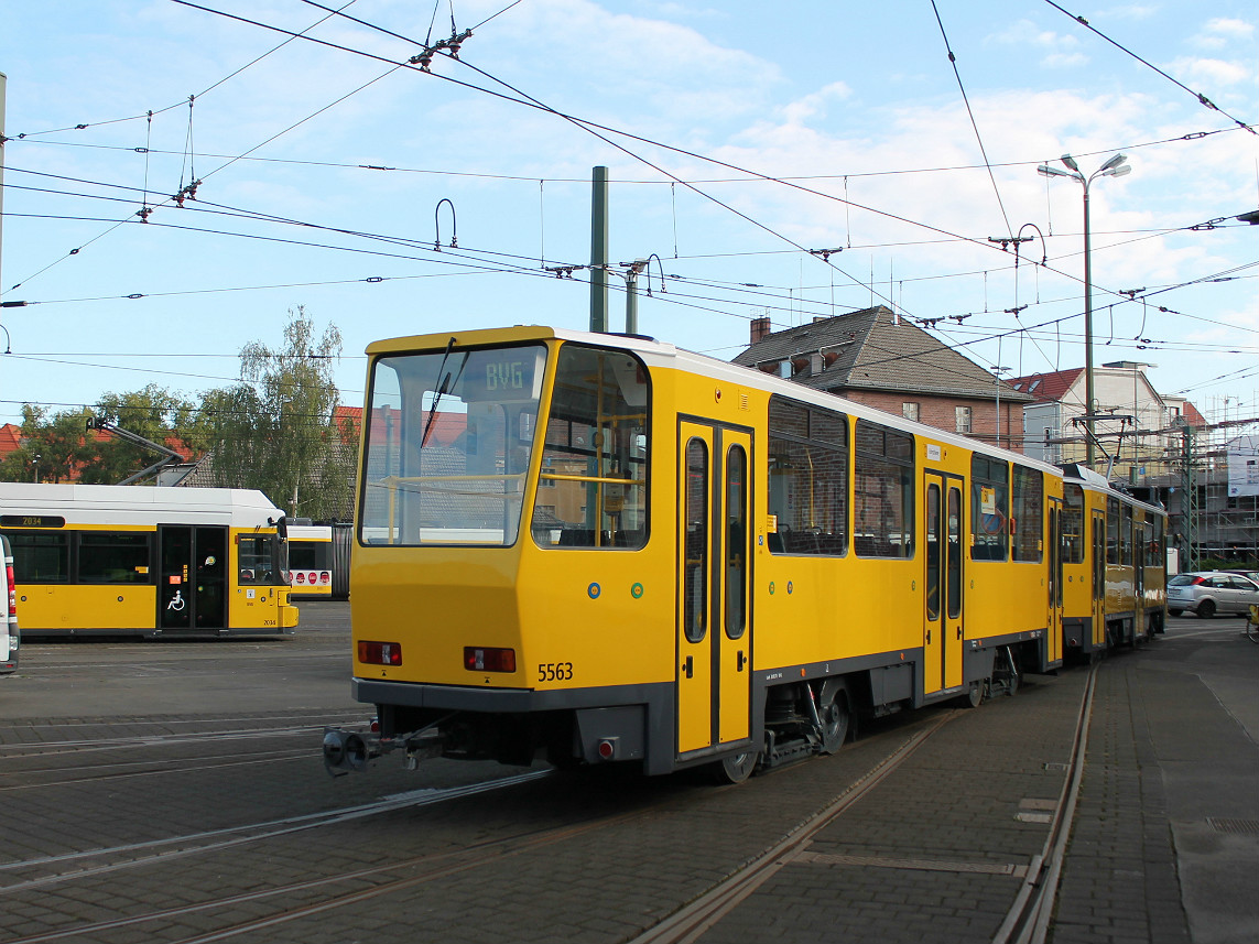 Berlín, Tatra B6A2M č. 5563