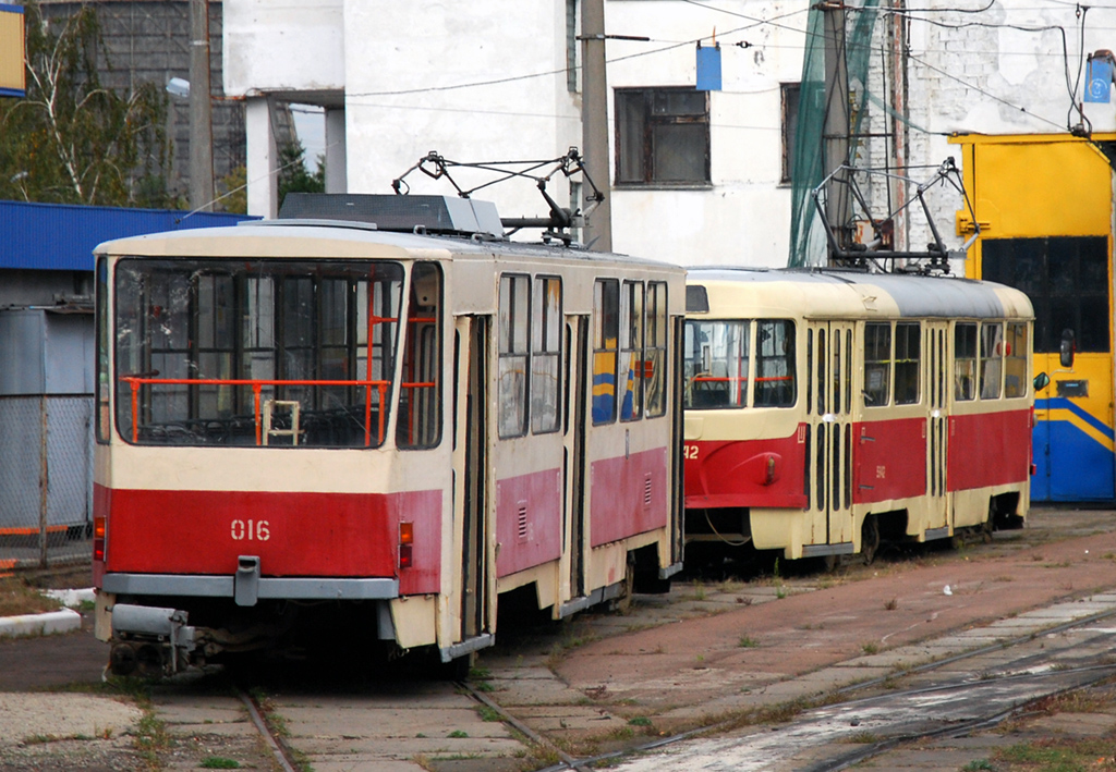 Kiev, Tatra T6B5SU N°. 016