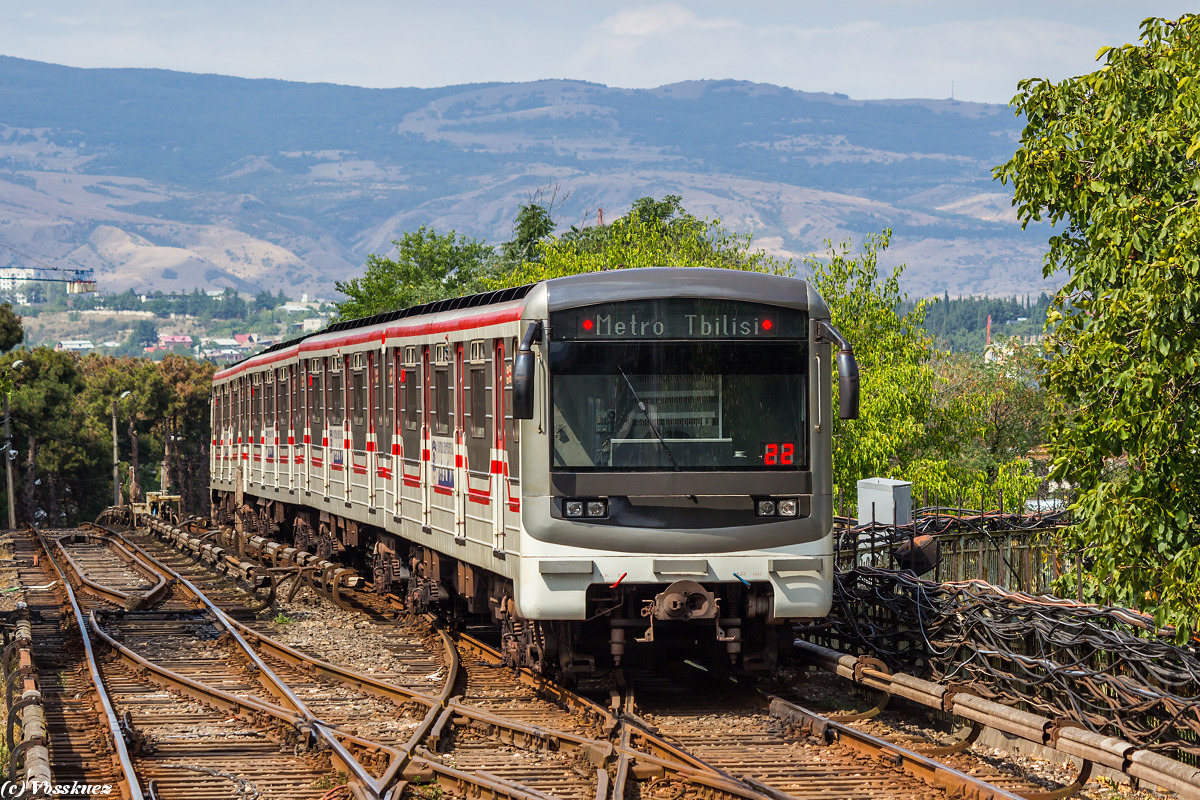 Тбилиси, 81-717M № 8780