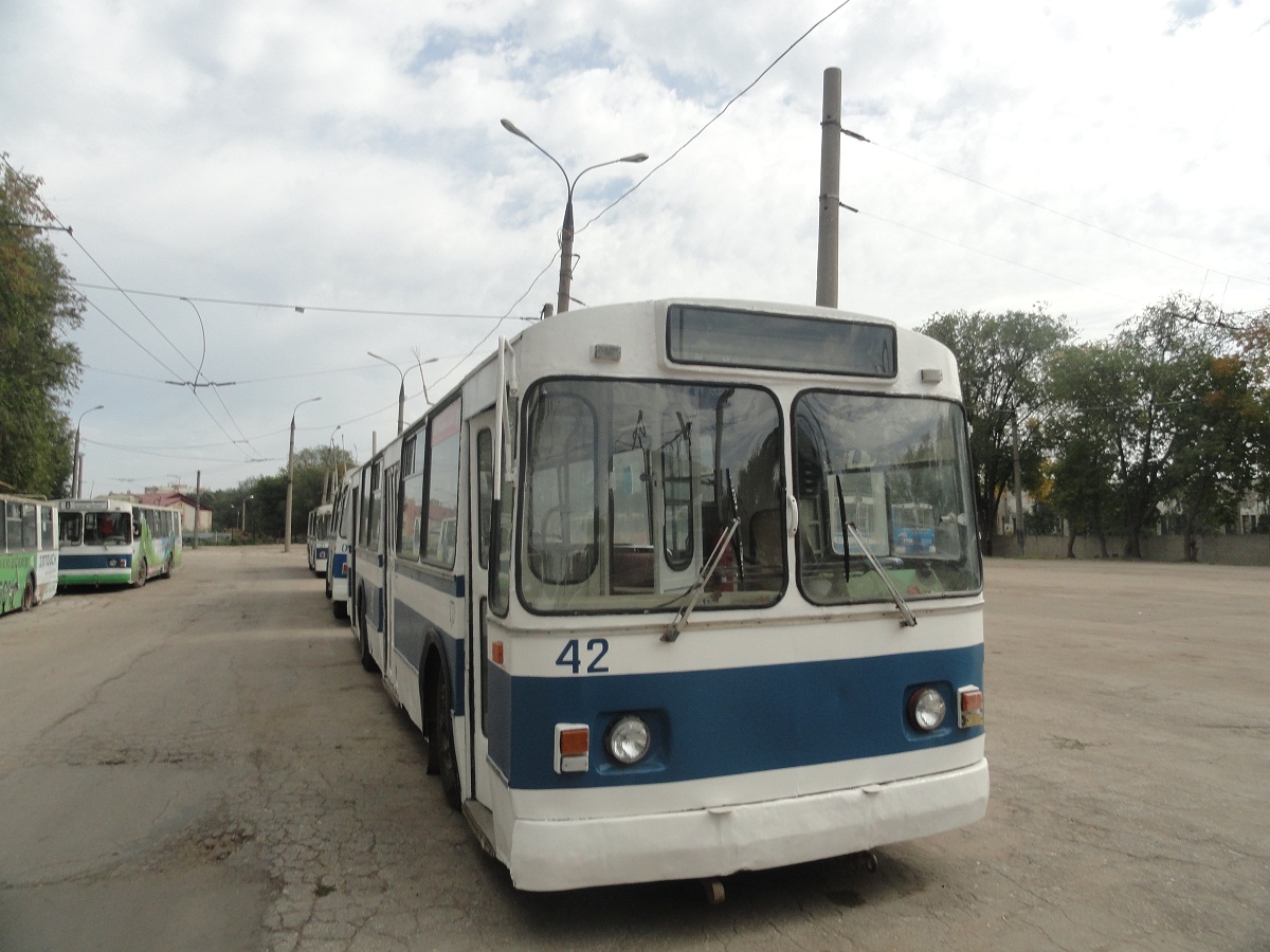 Самара, ЗиУ-682В-012 [В0А] № 42; Самара — Троллейбусное депо № 2