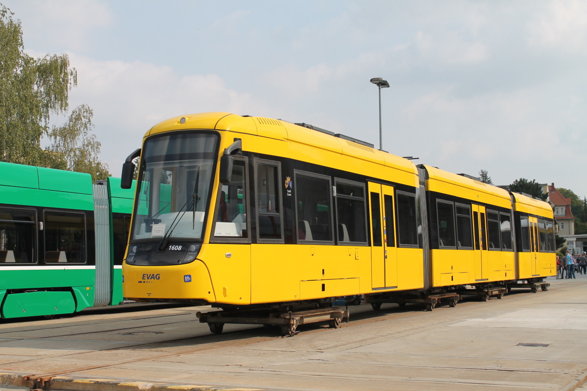 Essen – Mülheim an der Ruhr, Bombardier M8D-NF2 № 1608; Bautzen — Tramway manufacturing • Herstellung von Straßenbahnwagen