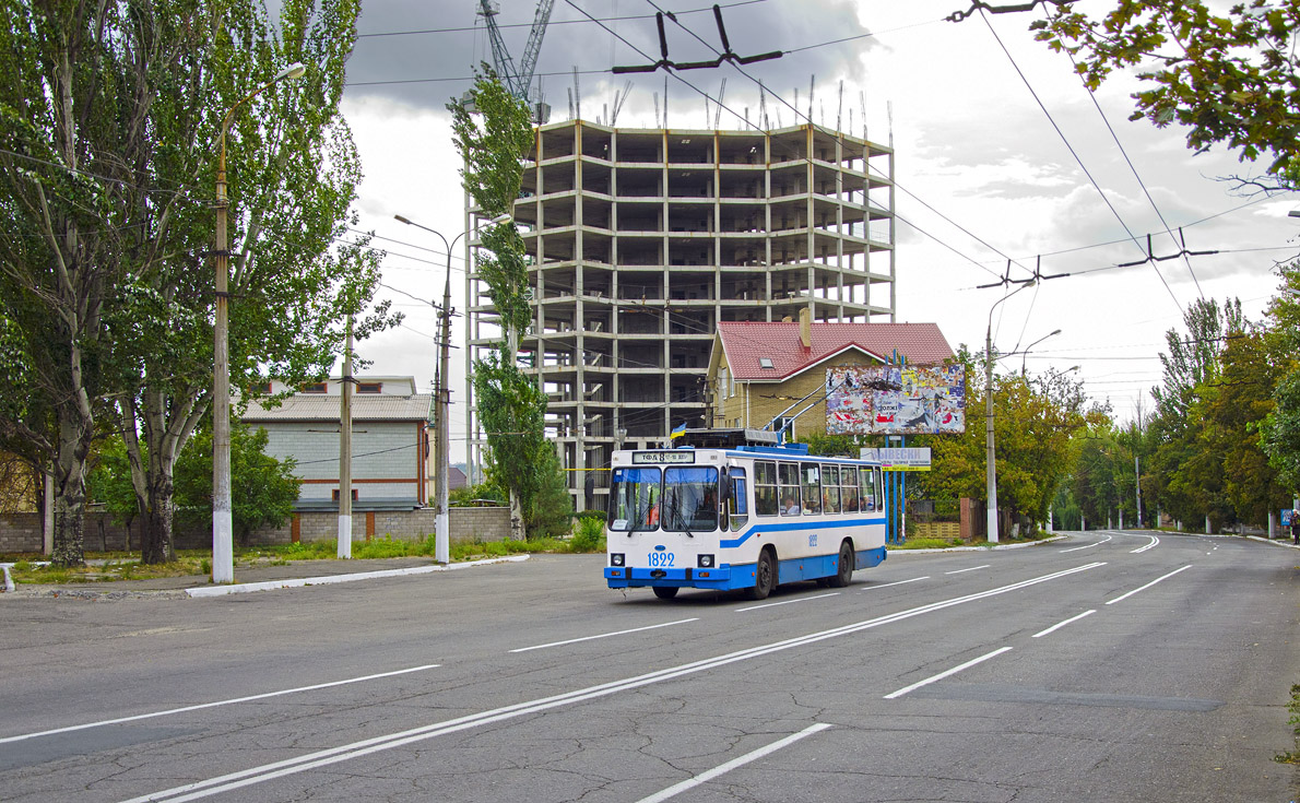 Мариуполь, ЮМЗ Т2 № 1822