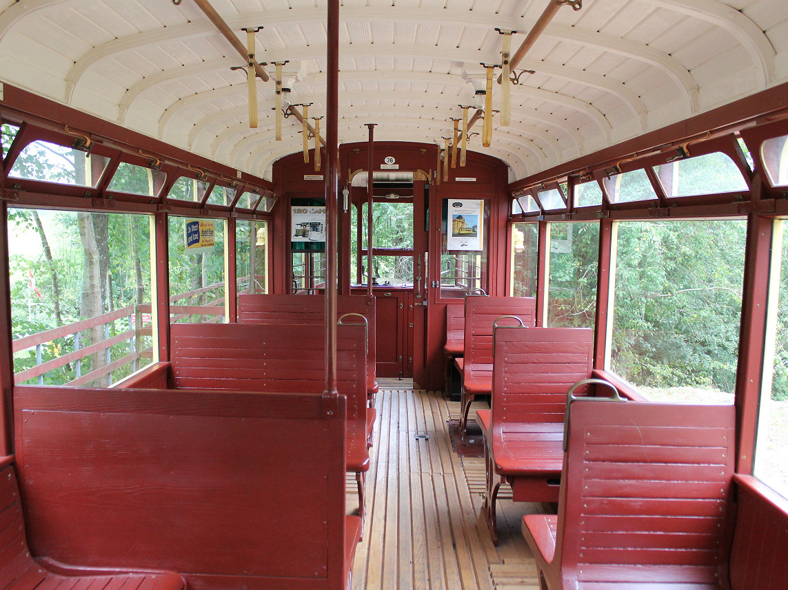 Skjoldenæsholm, HaWa 2-axle motor car — 36