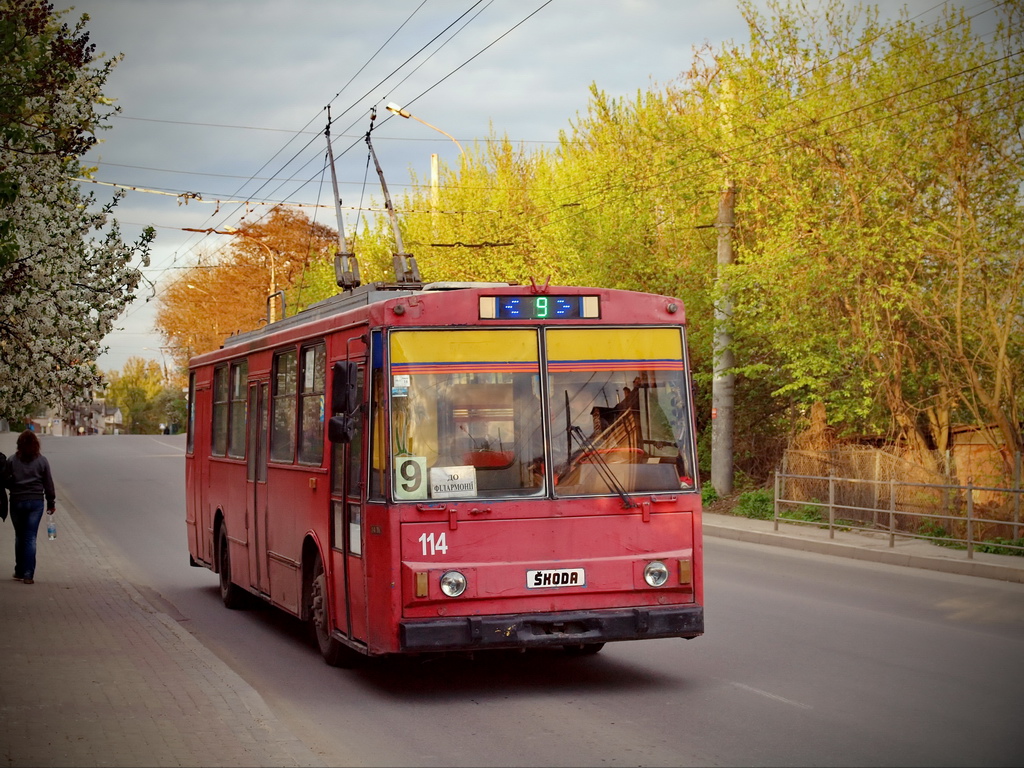Тернополь, Škoda 14Tr89/6 № 114