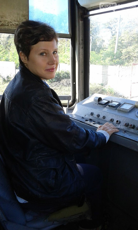 Avdijivka, 71-605 (KTM-5M3) nr. 051; Avdijivka — 01.10.2016-01.2017 — Reintroduction of Tramway Service; Electric transport employees