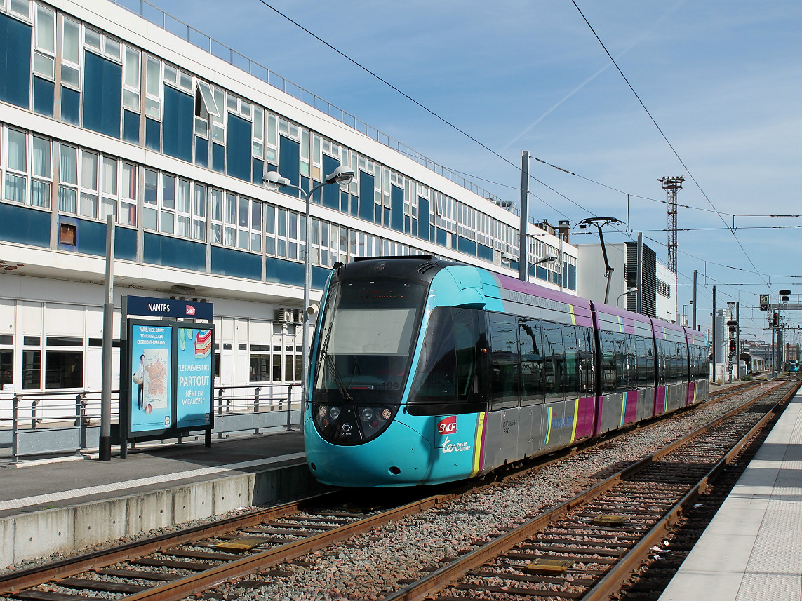 Нант, Alstom Citadis Dualis № TT109