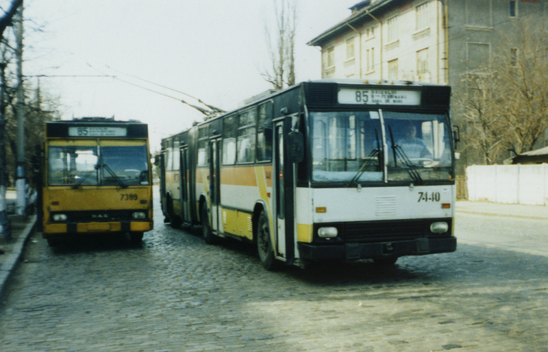 Бухарест - Илфов, DAC 117E № 7389; Бухарест - Илфов, ROCAR 317ET № 7440
