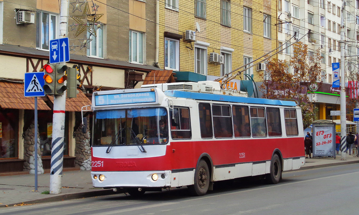 Саратов, ЗиУ-682Г-016.02 № 2251