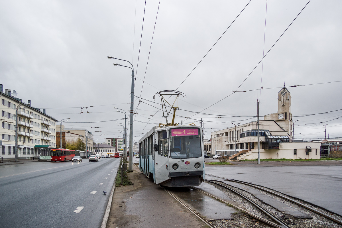 Казань, 71-608КМ № 1221