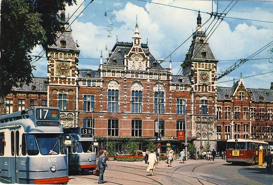 Амстердам, Werkspoor/Duewag 6G № 690; Амстердам, Werkspoor 7G № 712 Амстердам, Werkspoor/Duewag 6G № 690; Амстердам, Werkspoor 7G № 712