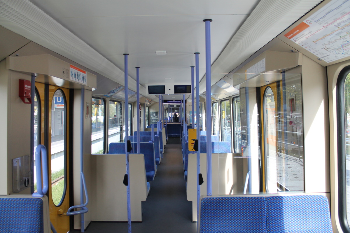 Штутгарт, Duewag DT8.S № 4184