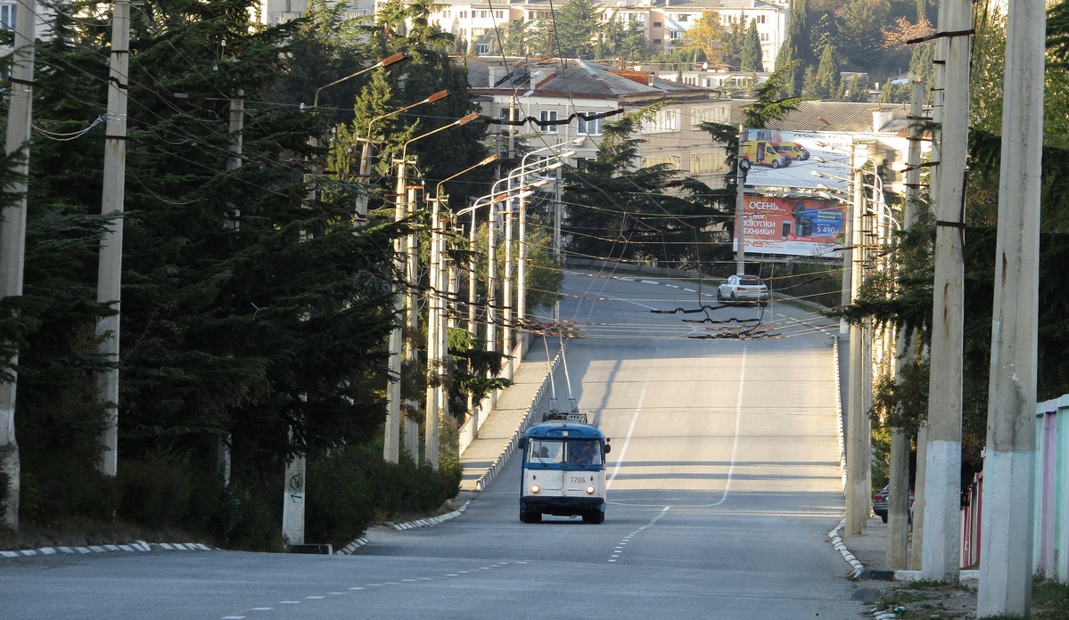 ყირიმის ტროლეიბუსი, Škoda 9TrH27 № 7706