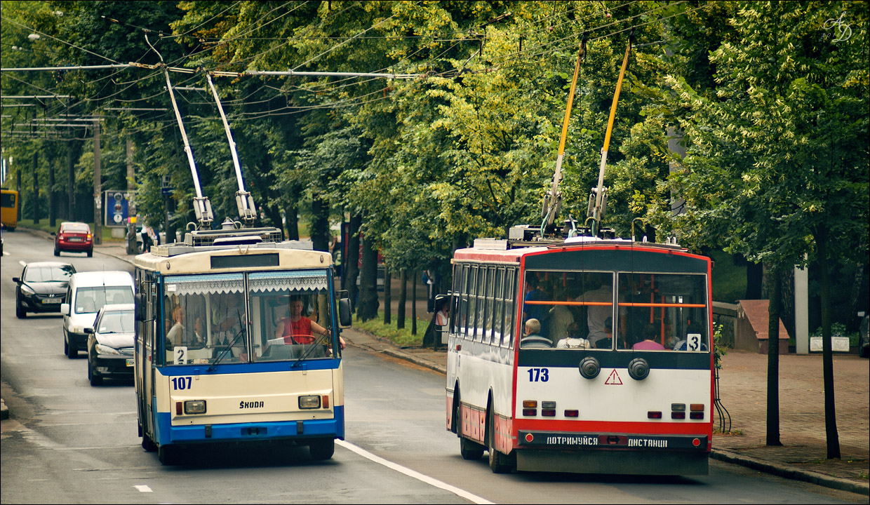 Ровно, Škoda 14Tr89/6 № 107; Ровно, Škoda 14Tr10/6 № 173
