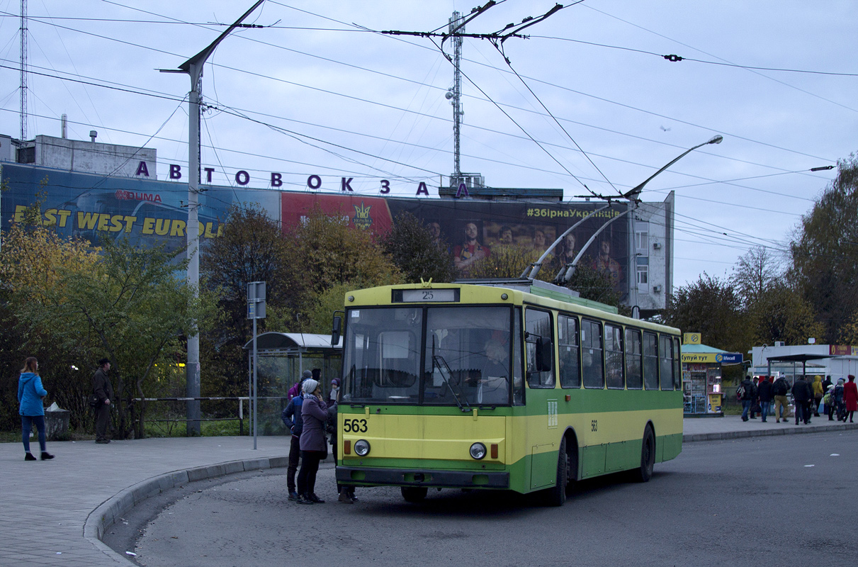 Львов, Škoda 14Tr89/6 № 563