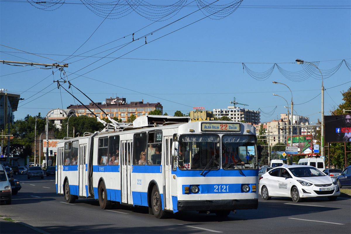 Кишинёв, ЗиУ-683В01 № 2121