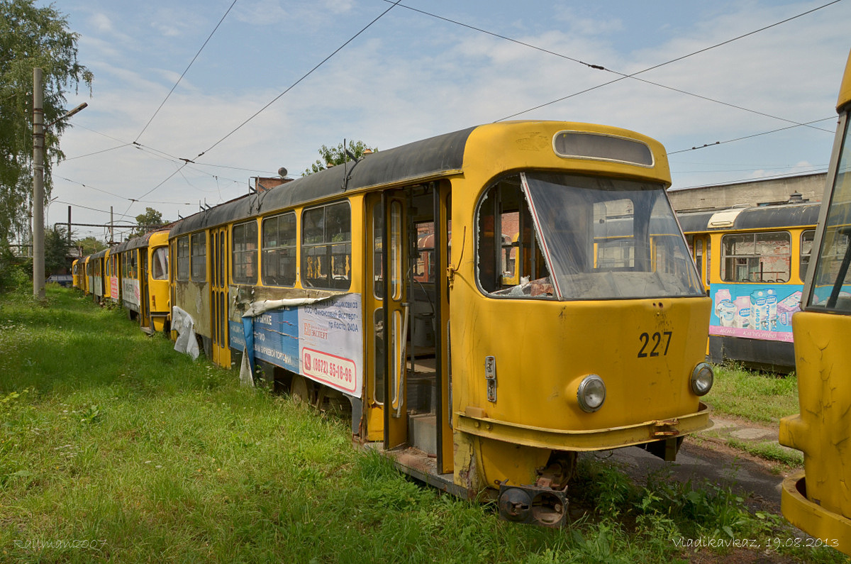 Владикавказ, Tatra T4D № 227