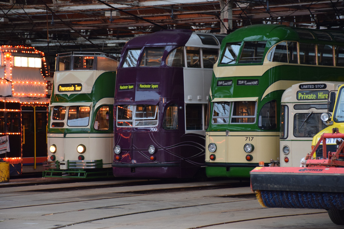 Блэкпул, Blackpool Balloon Car № 706; Блэкпул, Blackpool Balloon Car № 700; Блэкпул, Blackpool Balloon Car № 717