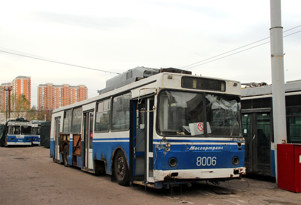 Москва, МТрЗ-6223-0000010 № 8006