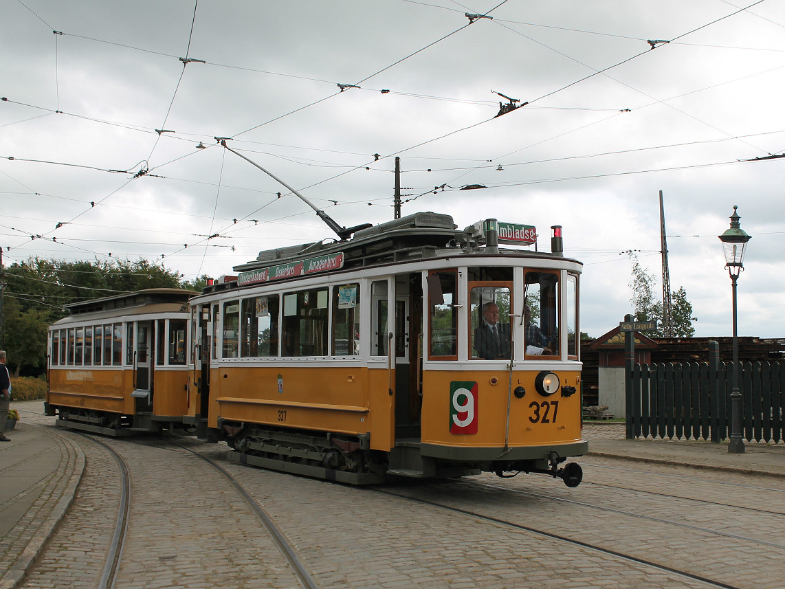 Skjoldenæsholm, Scandia 2-axle motor car — 327