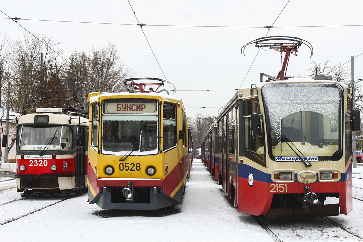 Moscou, 71-608KM N°. 0528; Moscou, 71-619A N°. 2151