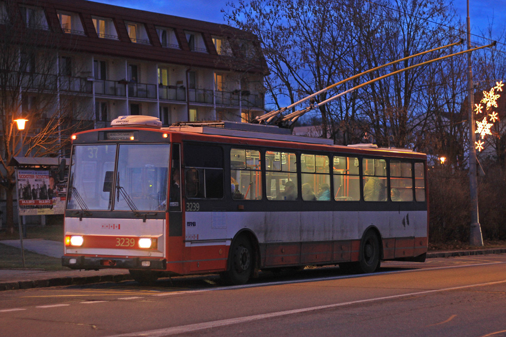 Брно, Škoda 14Tr10/6 № 3239