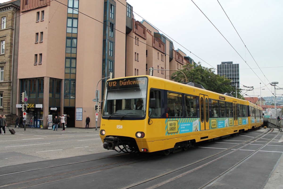 Штутгарт, Duewag DT8.S № 4219