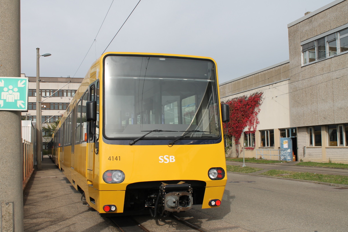 Stuttgart, Duewag DT8.S Nr 4141