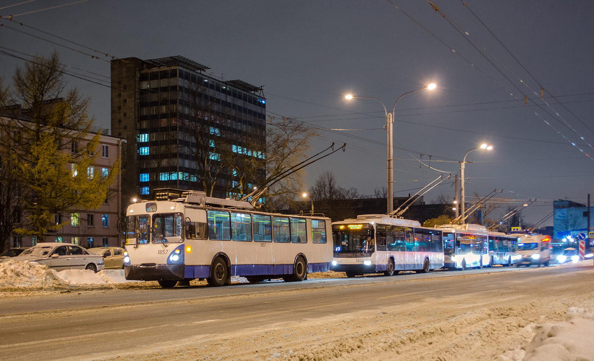 Sankt Petersburg, ZiU-682V [V00] Nr. 1857